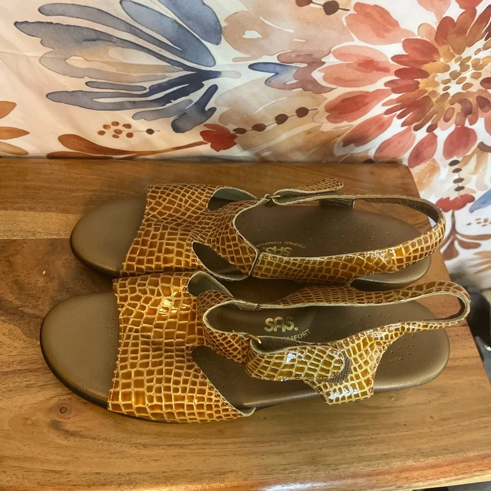 SAS W6 Caramel Brown Croc Open Toe Summer Fall Vacation Casual Comfort Sandals